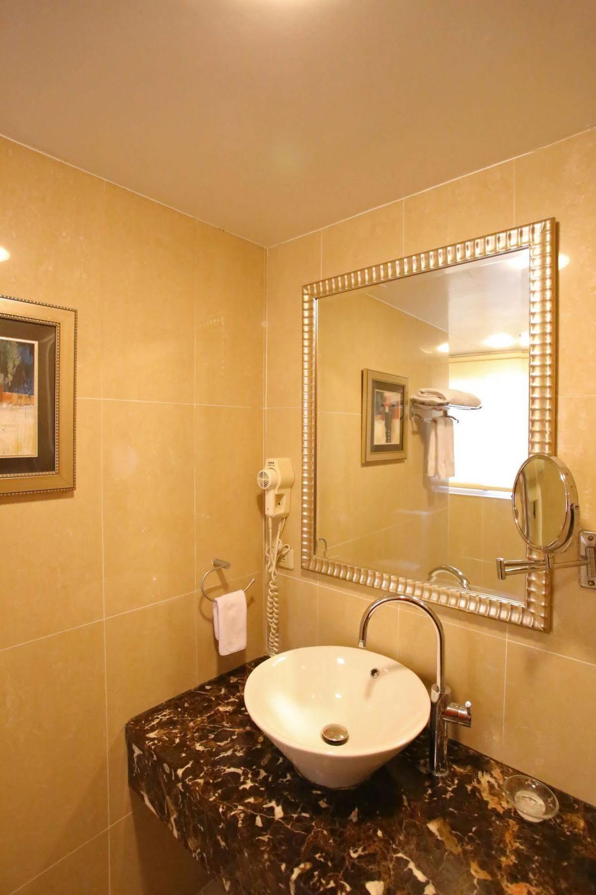 Elegance Hotel Tchaj-pej Exteriér fotografie